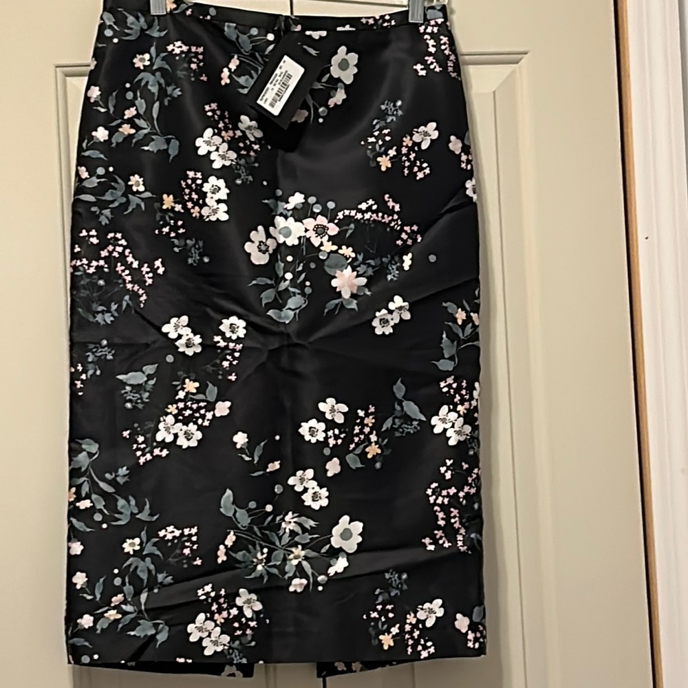 ROCHAS PARIS  NEW  MULTICOLOR FLORAL  PENCIL SKIRT SIZE 44
